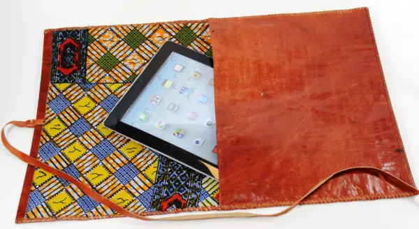 GCT-001 Praktische Clutch aus Leder in afrikanischem Design (Eidechse)